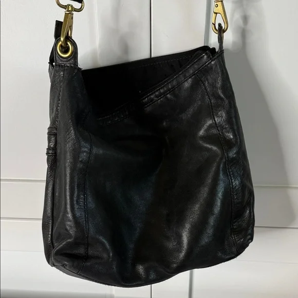 FOSSLI Leather Crossbody Bag - Picture 6 of 10